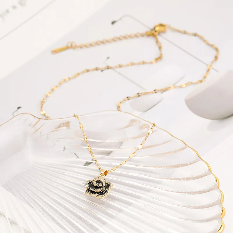 Collier Camellia Vintage Été 2025 pour Femmes