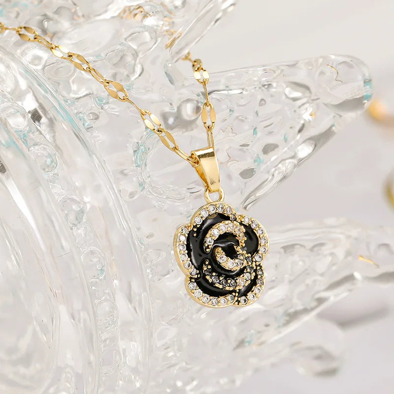 Collier Camellia Vintage Été 2025 pour Femmes