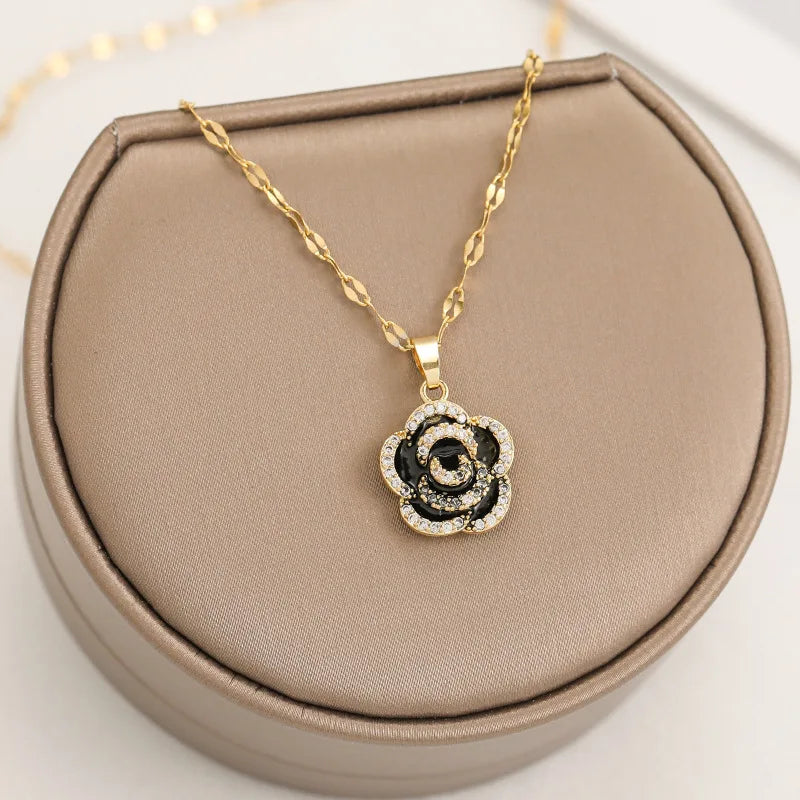 Collier Camellia Vintage Été 2025 pour Femmes