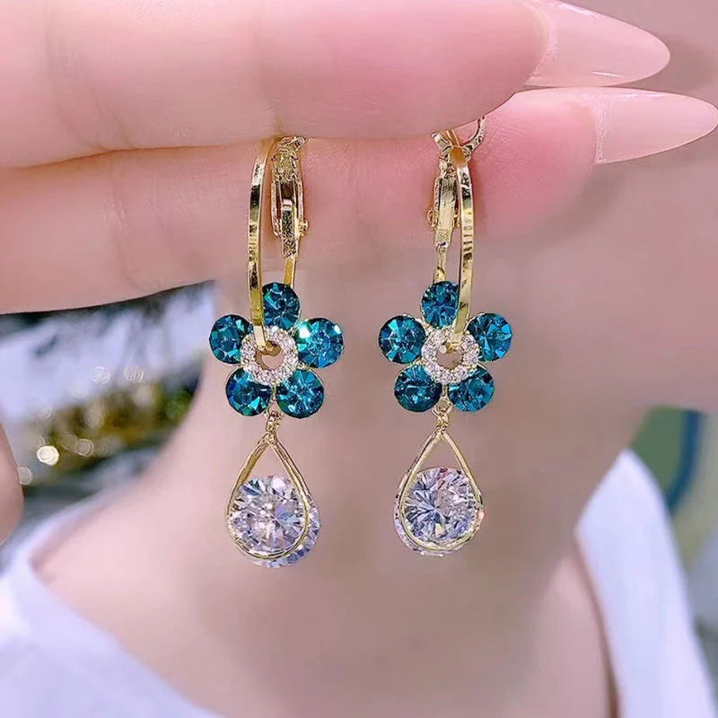 Boucles d'oreilles en pétales de cristal éblouissantes