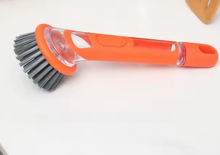 Brosse à récurer de cuisine avec distributeur de savon intégré : Ensemble de 2